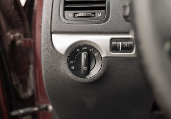 Подержанный автомобиль Skoda Yeti 2011 года (17 фото)