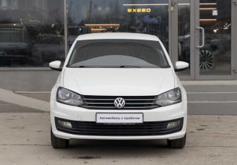 Подержанный автомобиль Volkswagen Polo Sedan 2016 года (2 фото)