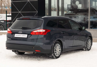 Подержанный автомобиль Ford Focus Wagon 2012 года (5 фото)