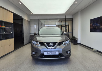 Подержанный автомобиль Nissan X-Trail 2017 года (2 фото)