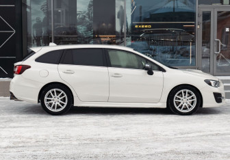 Подержанный автомобиль Subaru Levorg 2019 года (4 фото)
