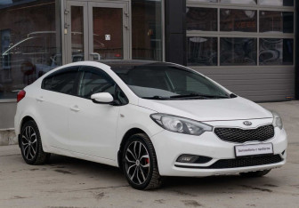 Подержанный автомобиль Kia Cerato Sedan 2013 года (3 фото)