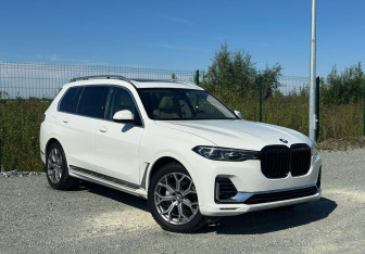 Подержанный автомобиль BMW X7 2019 года (3 фото)