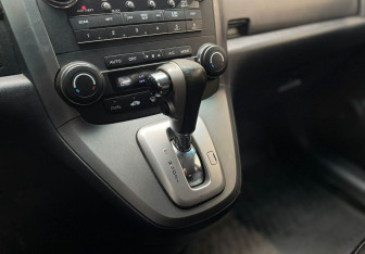 Подержанный автомобиль Honda CR-V 2008 года (13 фото)
