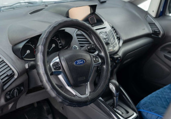 Подержанный автомобиль Ford EcoSport 2015 года (11 фото)