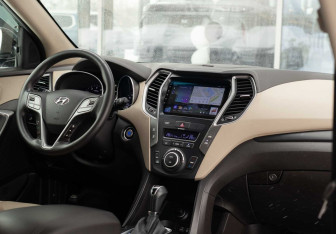 Подержанный автомобиль Hyundai Santa Fe 2016 года (10 фото)