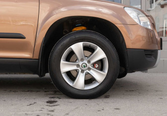 Подержанный автомобиль Skoda Yeti 2012 года (9 фото)