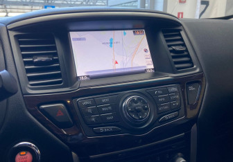 Подержанный автомобиль Nissan Pathfinder 2014 года (19 фото)