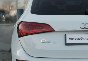 Подержанный автомобиль Audi Q5 2013 года (10 фото)