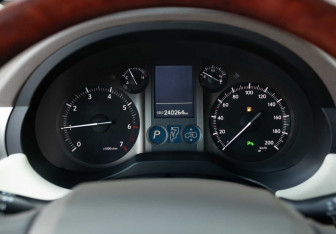 Подержанный автомобиль Lexus GX 2011 года (13 фото)