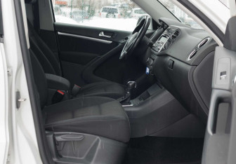 Подержанный автомобиль Volkswagen Tiguan 2011 года (18 фото)