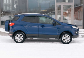 Подержанный автомобиль Ford EcoSport 2015 года (4 фото)