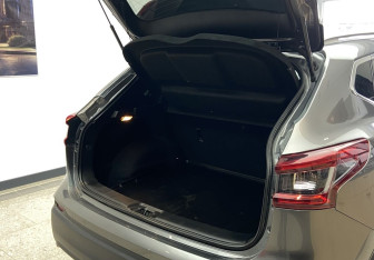 Подержанный автомобиль Nissan Qashqai 2020 года (17 фото)