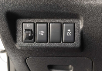 Подержанный автомобиль Nissan X-Trail 2013 года (17 фото)