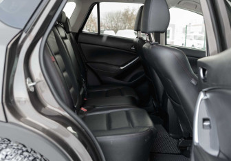 Подержанный автомобиль Mazda CX-5 2015 года (20 фото)