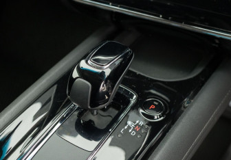 Подержанный автомобиль Honda Vezel 2018 года (16 фото)