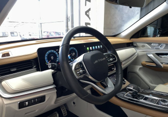 Подержанный автомобиль Jetour X70 2023 года (7 фото)