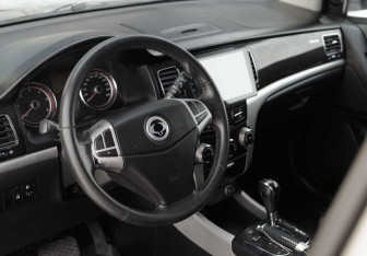 Подержанный автомобиль SsangYong Actyon 2012 года (11 фото)