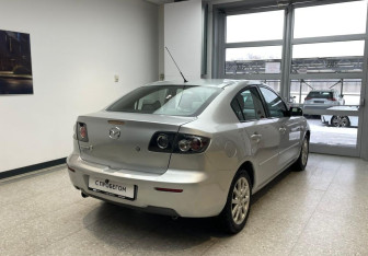 Подержанный автомобиль Mazda 3 Sedan 2008 года (4 фото)