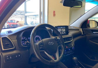 Подержанный автомобиль Hyundai Tucson 2020 года (8 фото)