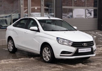 Подержанный автомобиль LADA (ВАЗ) Vesta Sedan 2022 года (3 фото)