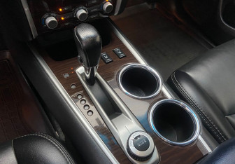 Подержанный автомобиль Nissan Pathfinder 2014 года (11 фото)