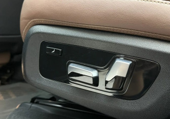 Подержанный автомобиль BMW X7 2019 года (22 фото)