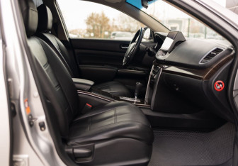 Подержанный автомобиль Nissan Teana 2011 года (22 фото)