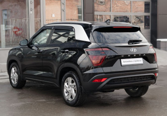 Подержанный автомобиль Hyundai Creta 2022 года (7 фото)