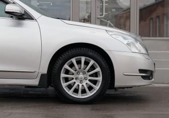 Подержанный автомобиль Nissan Teana 2011 года (9 фото)