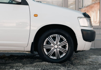 Подержанный автомобиль Toyota Probox 2008 года (9 фото)