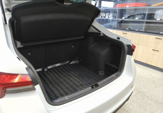 Подержанный автомобиль Skoda Rapid Liftback 2020 года (8 фото)