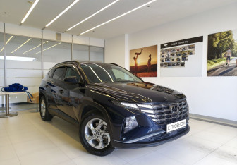 Подержанный автомобиль Hyundai Tucson 2022 года (3 фото)