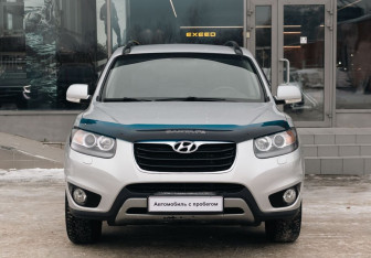 Подержанный автомобиль Hyundai Santa Fe 2011 года (2 фото)