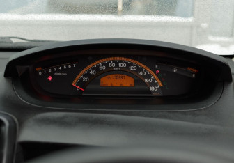 Подержанный автомобиль Honda Freed 2010 года (12 фото)