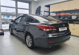 Подержанный автомобиль Hyundai i40 Sedan 2015 года (6 фото)
