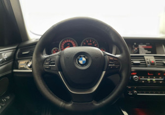 Подержанный автомобиль BMW X3 2016 года (15 фото)
