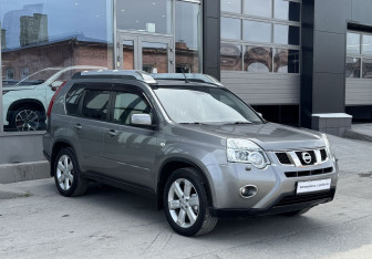 Подержанный автомобиль Nissan X-Trail 2012 года (4 фото)