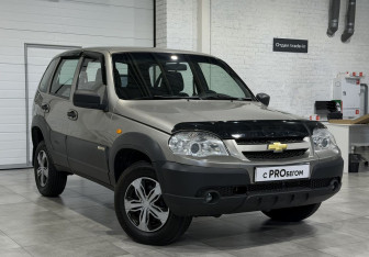 Подержанный автомобиль Chevrolet Niva 2017 года (3 фото)
