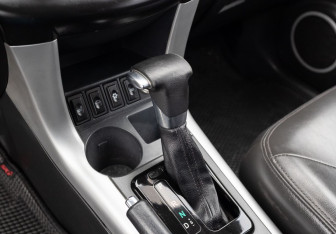 Подержанный автомобиль Lifan X60 2016 года (15 фото)