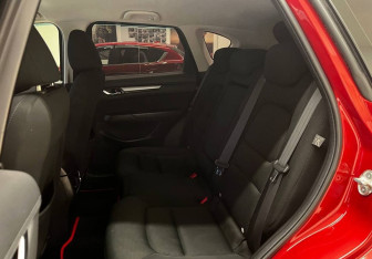 Подержанный автомобиль Mazda CX-5 2017 года (15 фото)