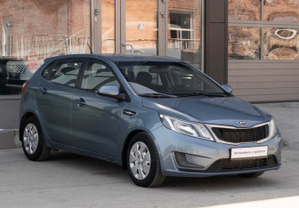 Подержанный автомобиль Kia Rio Hatchback 2015 года (3 фото)