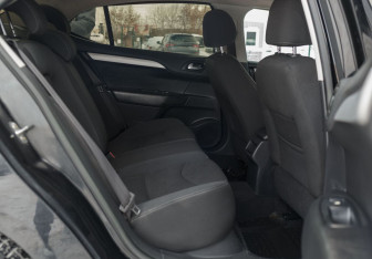 Подержанный автомобиль Citroen C4 Sedan 2013 года (19 фото)