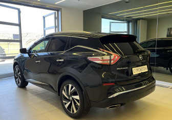 Подержанный автомобиль Nissan Murano Suv 2018 года (6 фото)