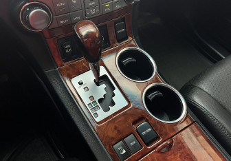 Подержанный автомобиль Toyota Highlander 2012 года (11 фото)