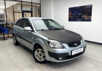 Подержанный автомобиль Kia Rio Hatchback 2007 года (4 фото)