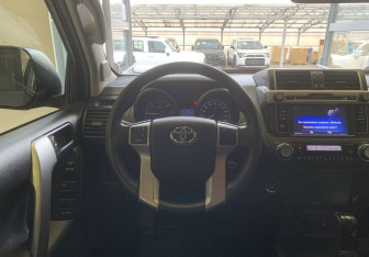 Подержанный автомобиль Toyota Land Cruiser Prado 2016 года (8 фото)