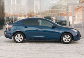 Подержанный автомобиль Mazda 3 Sedan 2013 года (4 фото)
