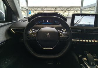 Подержанный автомобиль Peugeot 3008 2019 года (9 фото)