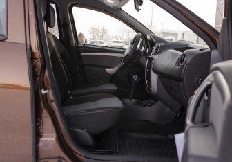 Подержанный автомобиль Renault Duster 2015 года (17 фото)